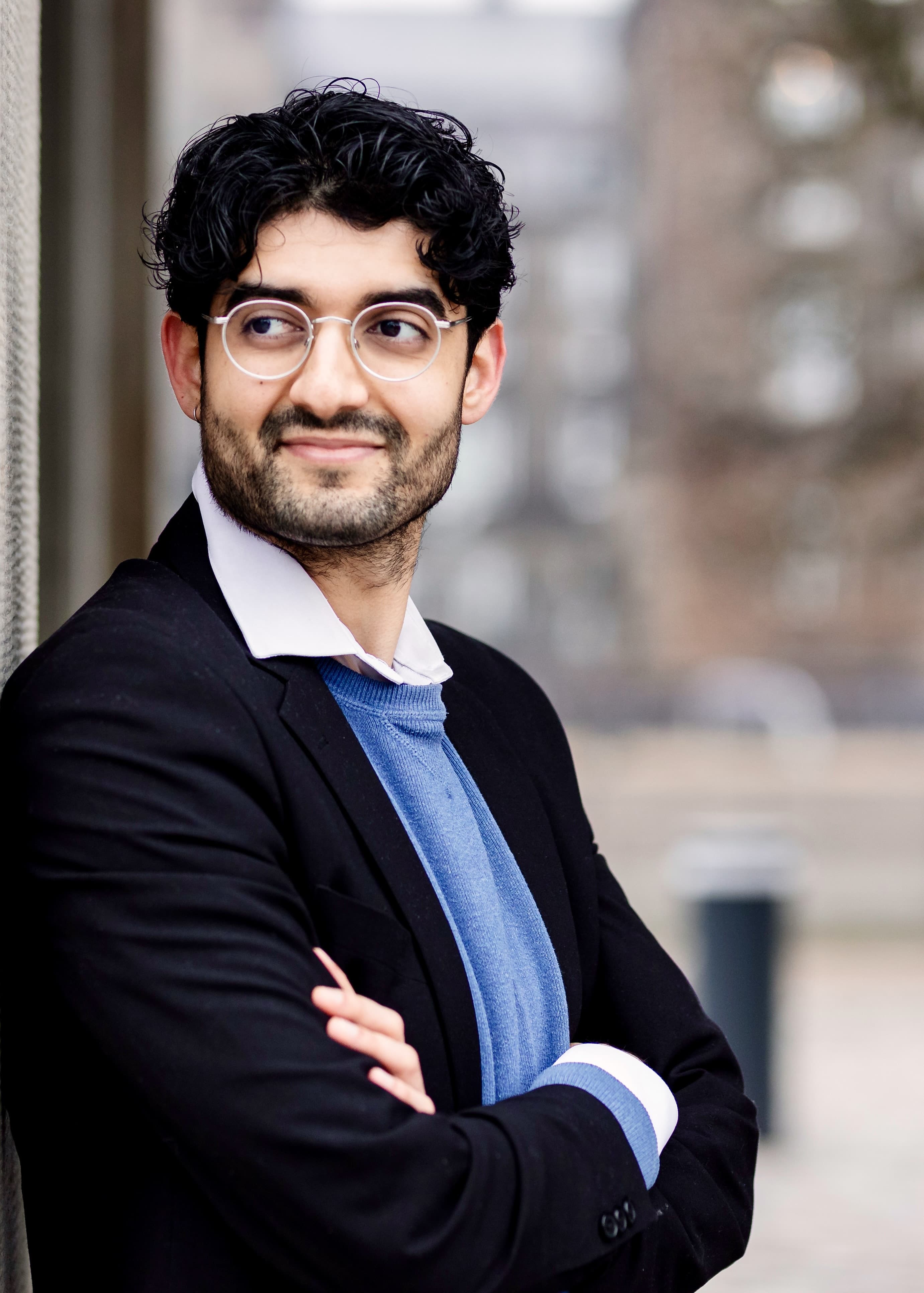 Sepehr Izadi, grundlægger af Kravet
